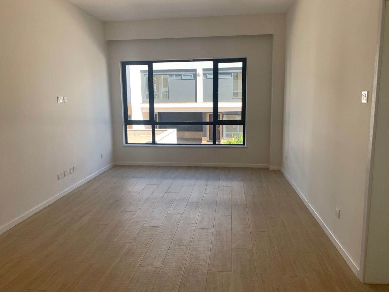 Elegant 5-Bedroom Townhouse for Rent in Kyuna