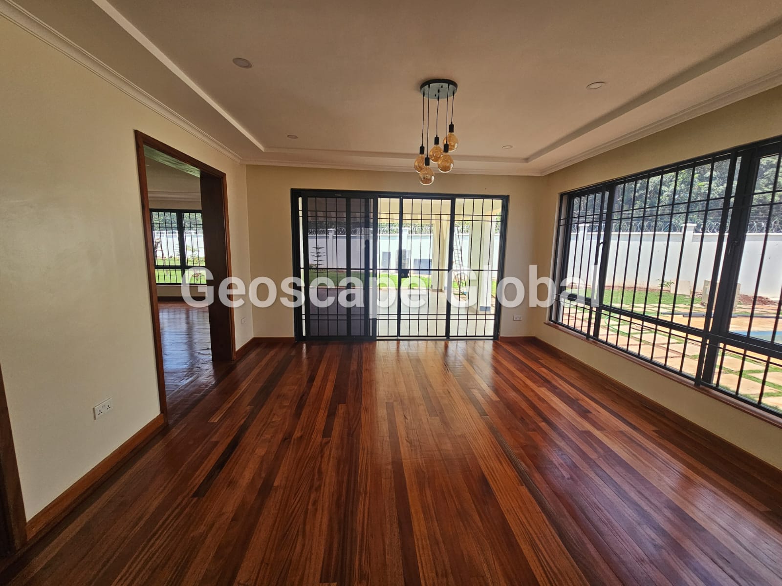 Kyuna – 5 Bedroom House for Rent