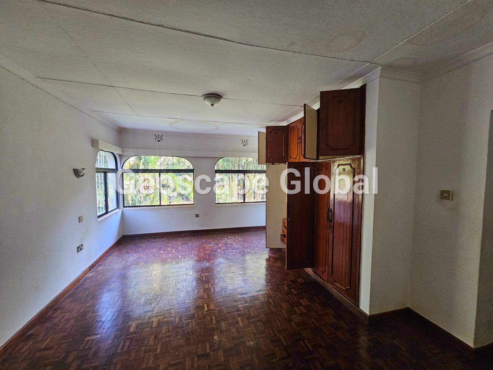 Kyuna – Charming Five-Bedroom Cottage for Rent