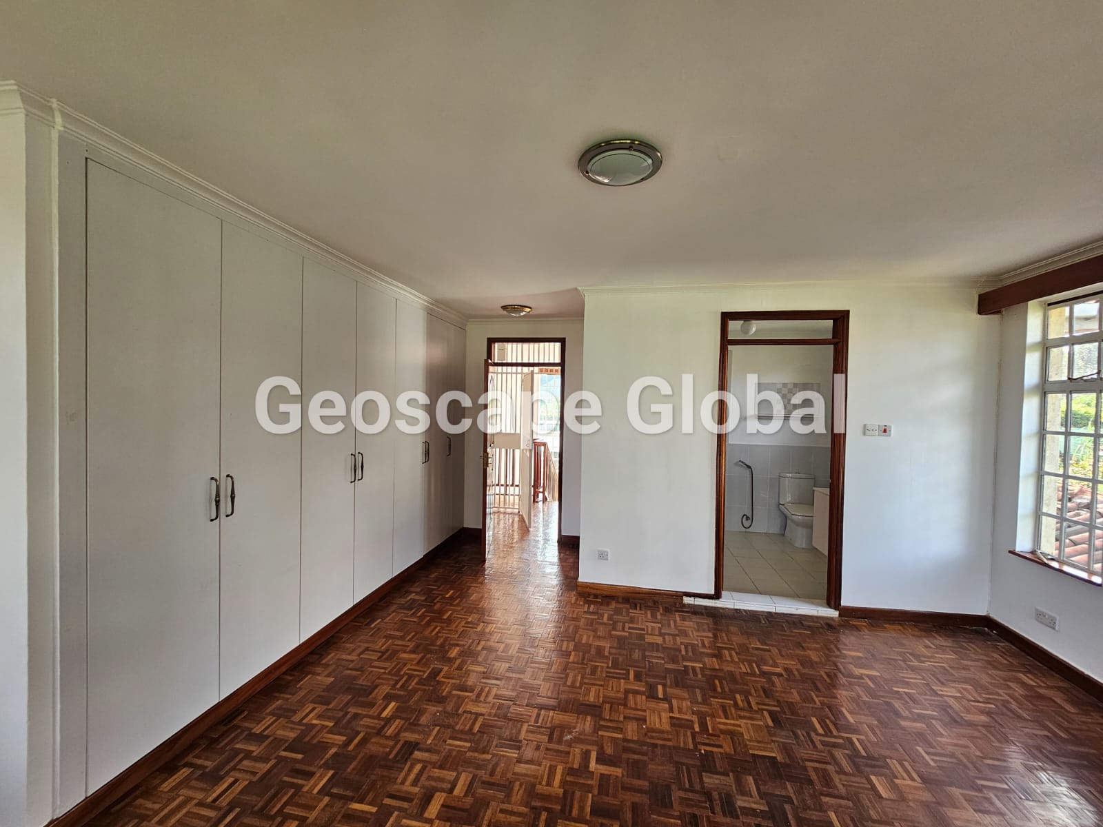 For Rent: 4-Bedroom Villa in Nyari