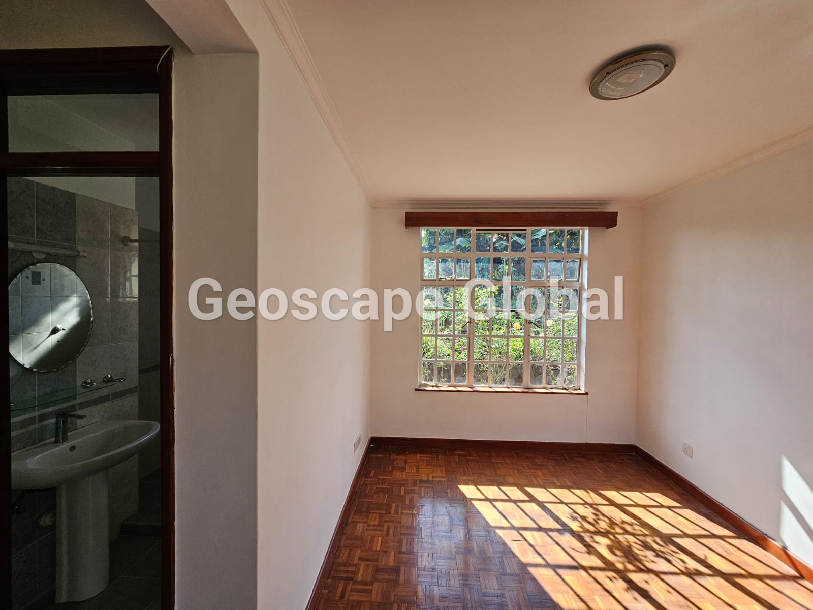 For Rent: 4-Bedroom Villa in Nyari