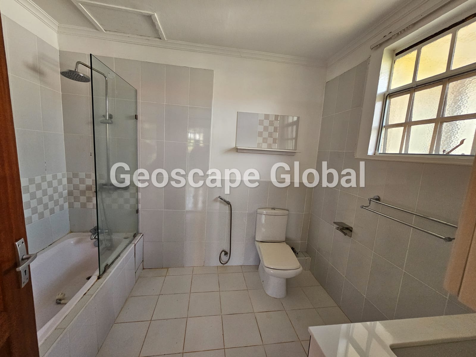 For Rent: 4-Bedroom Villa in Nyari