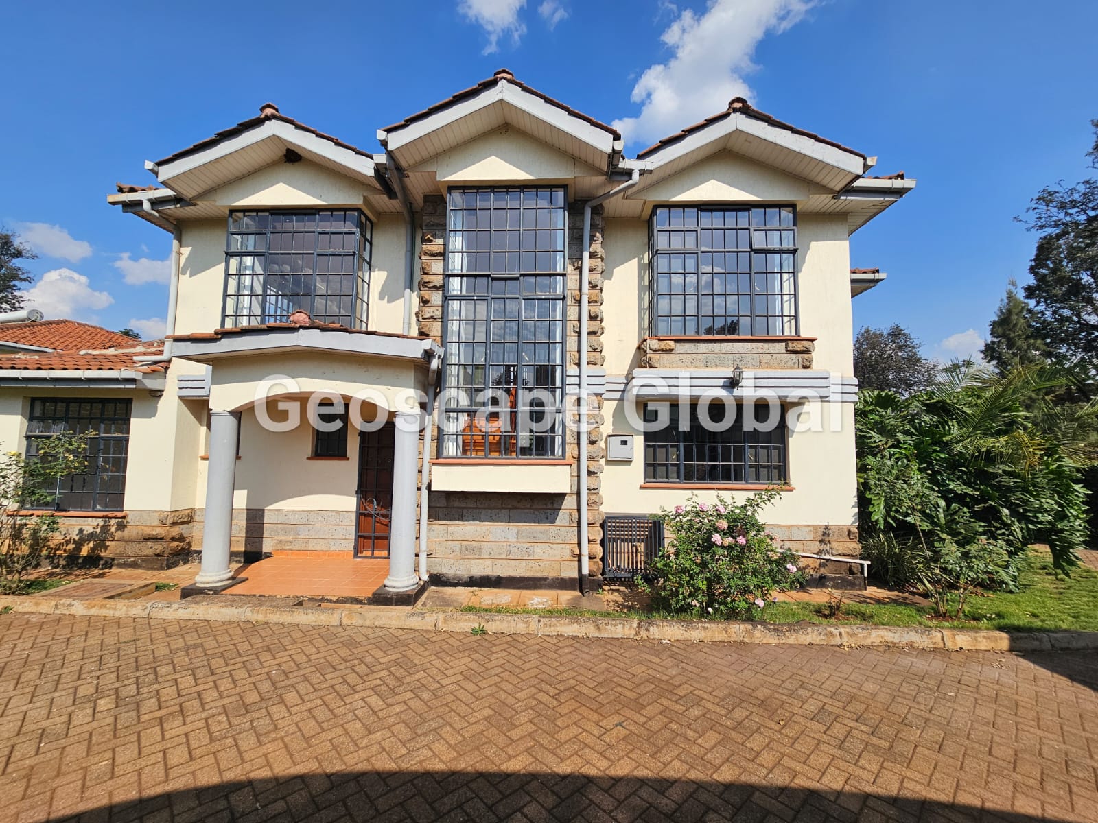 For Rent: 4-Bedroom Villa in Nyari