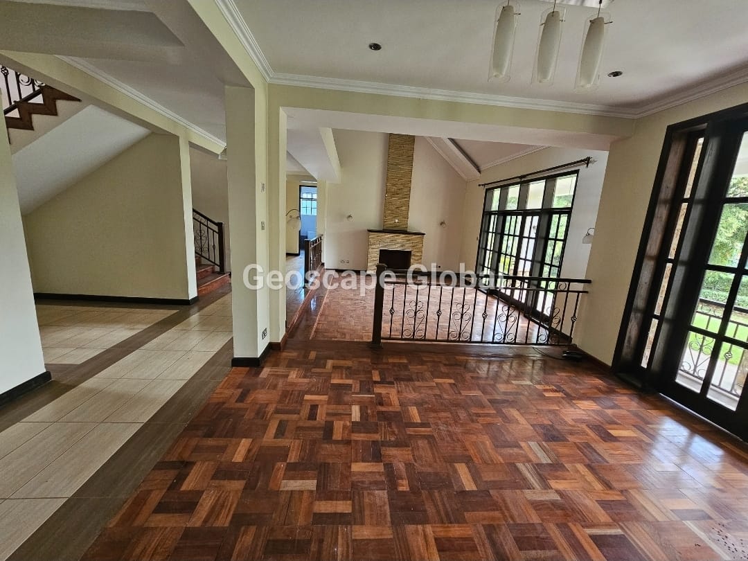 Four-Bedroom Villa for Rent in Rosslyn
