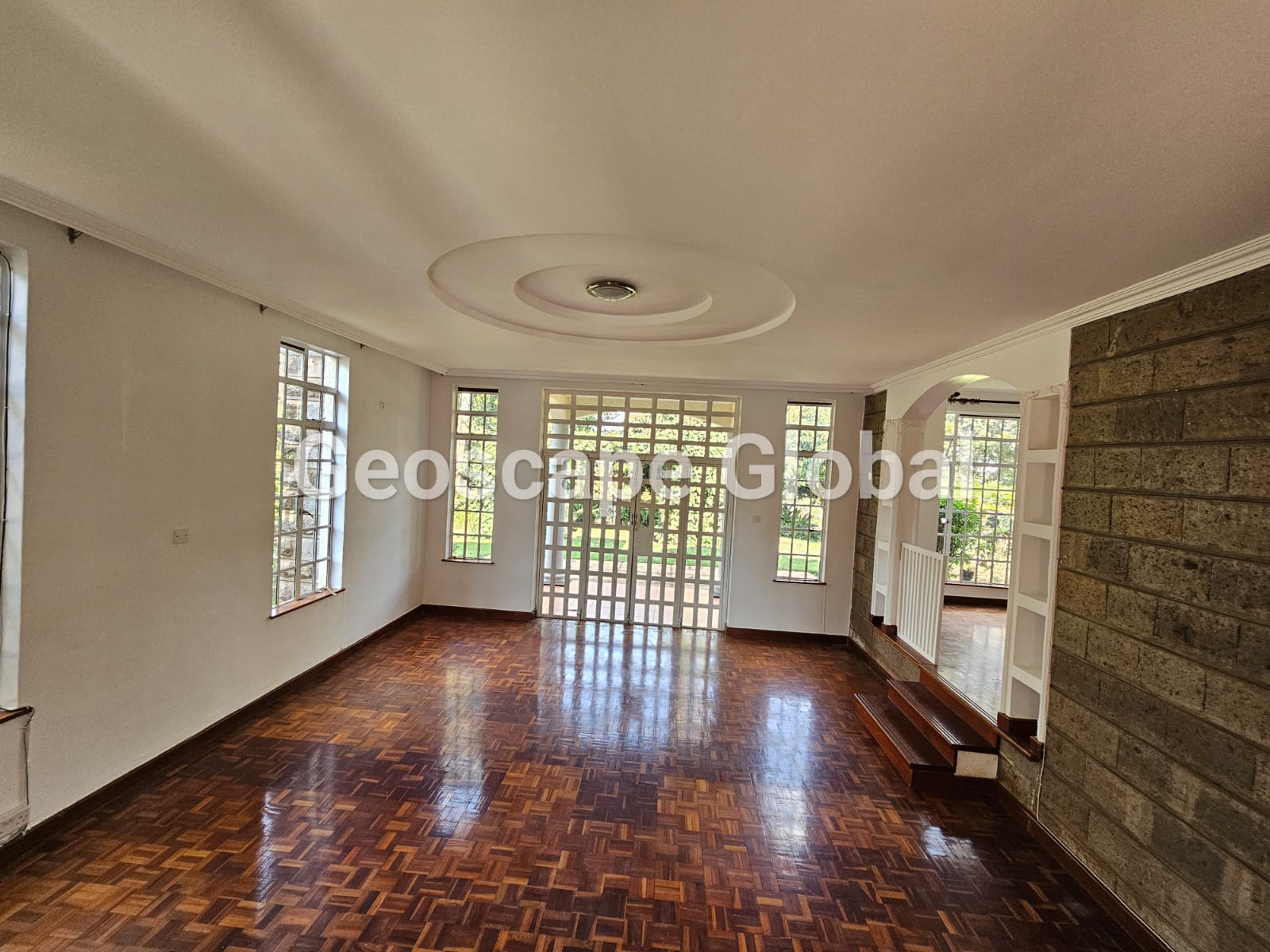 For Rent: 4-Bedroom Villa in Nyari