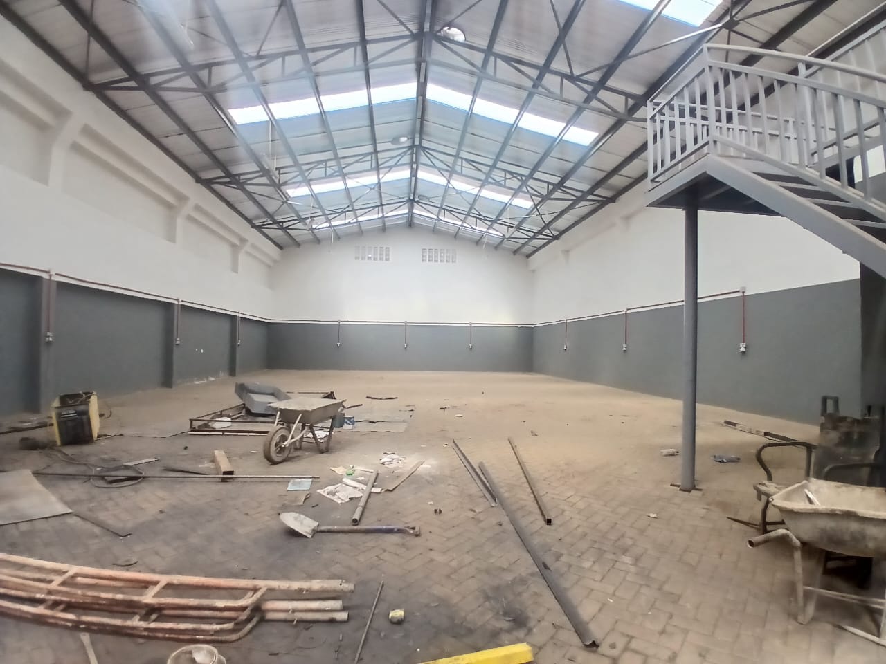 4,500 SQ FT WAREHOUSE WITH OFFICE FOR SALE | EMBAKASI NORTH