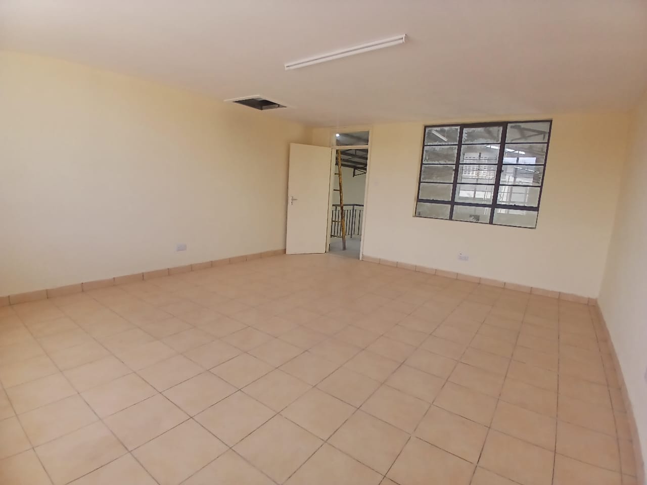 5,167 SQ FT WAREHOUSE FOR SALE – ATHIRIVER