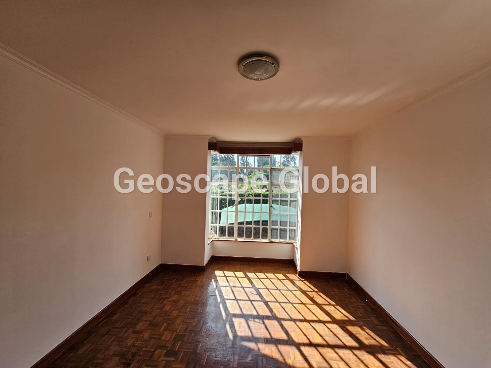 For Rent: 4-Bedroom Villa in Nyari