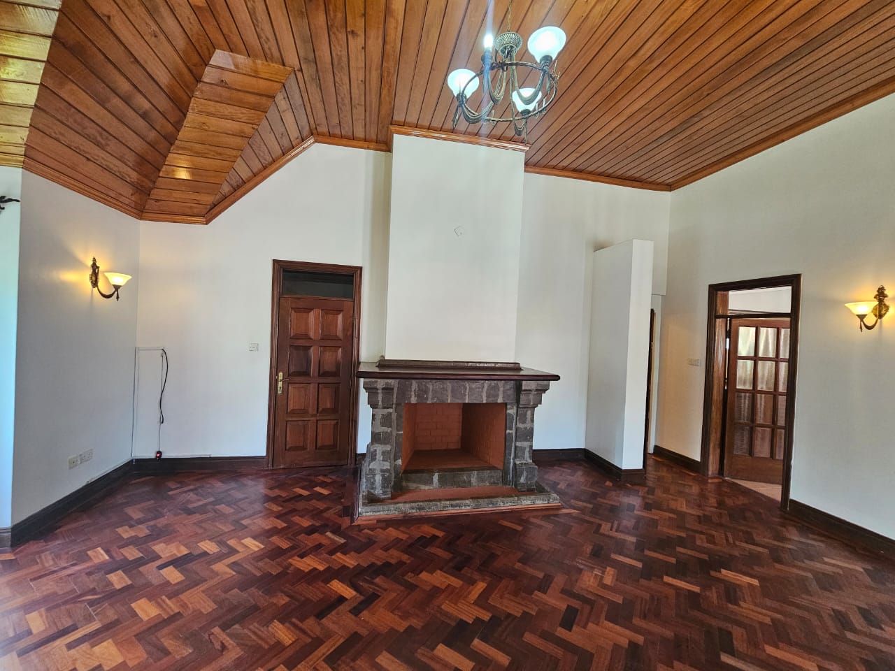 Five-Bedroom House To Let – Runda