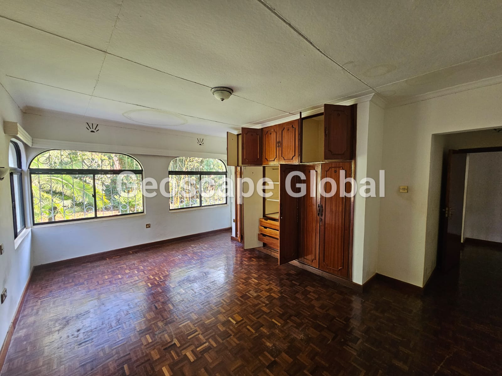 Kyuna – Four-Bedroom Cottage for Rent