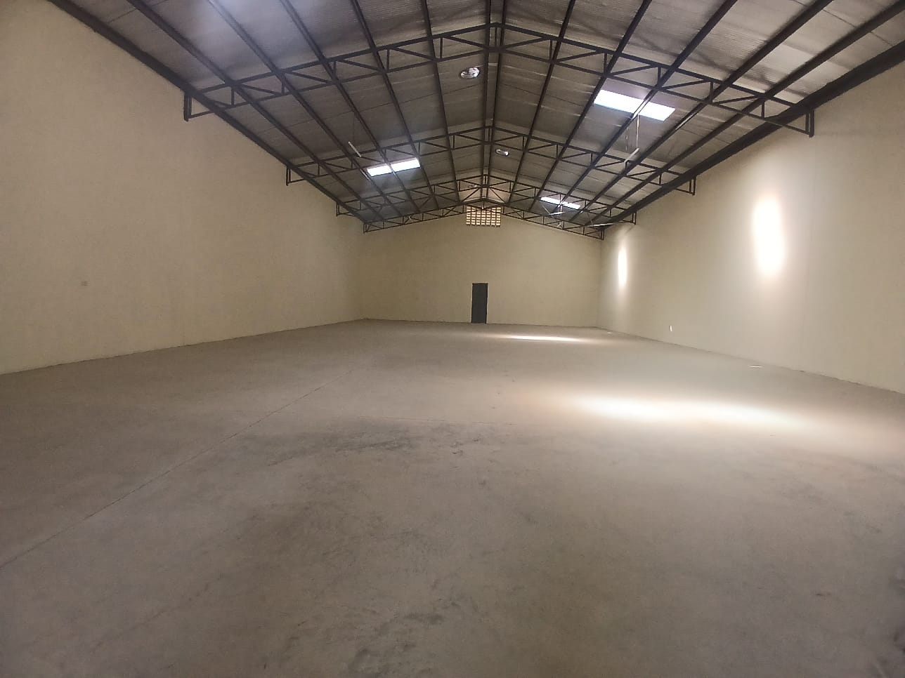 5,167 SQ FT WAREHOUSE FOR SALE – ATHIRIVER