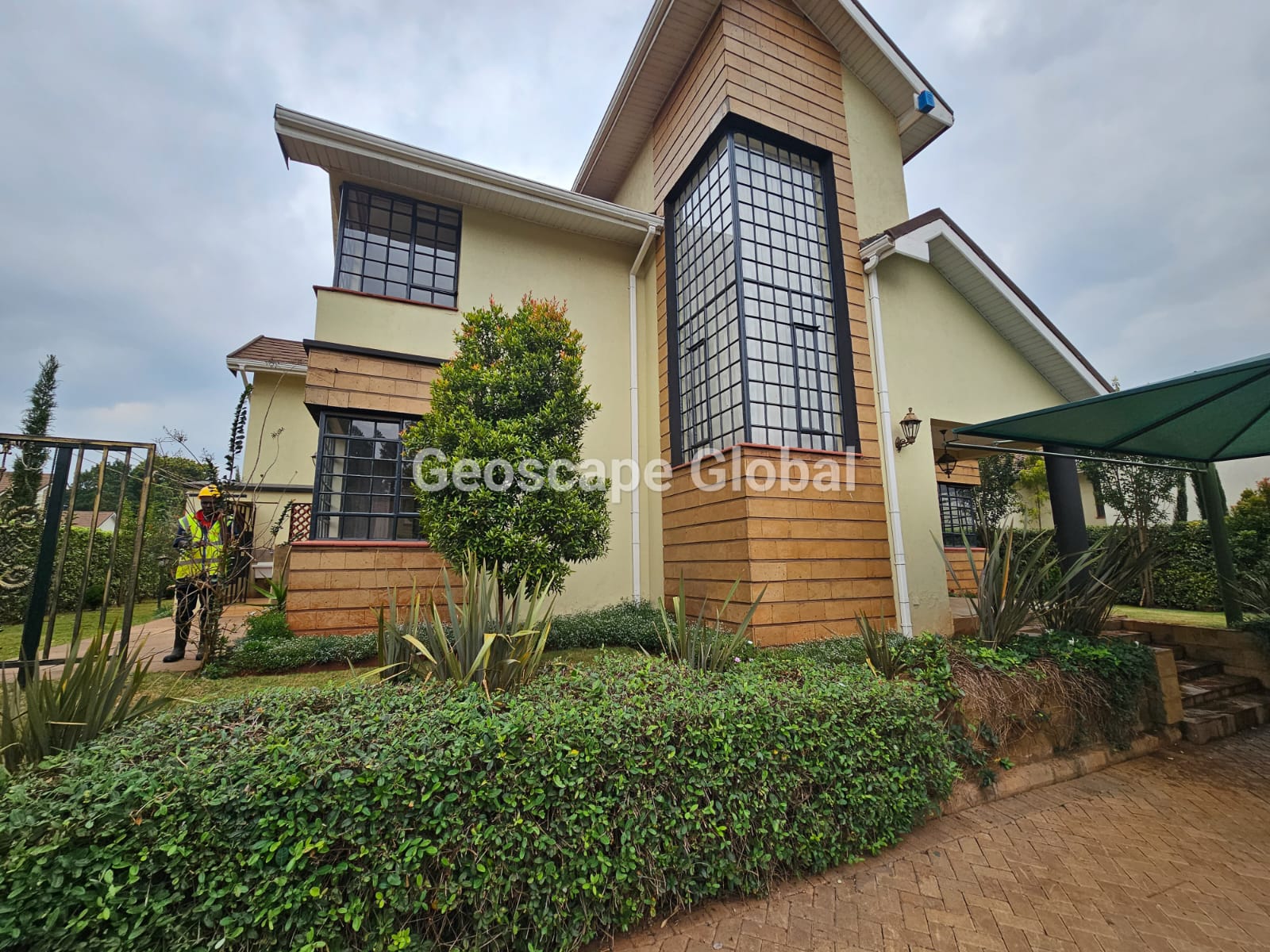 FOR RENT: FOUR-BEDROOM VILLA – KITISURU