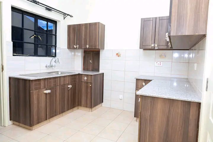FOR SALE: THREE-BEDROOM BUNGALOW – ATHI RIVER