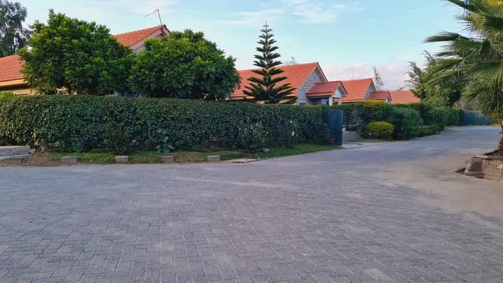 FOR SALE: THREE-BEDROOM BUNGALOW – ATHI RIVER