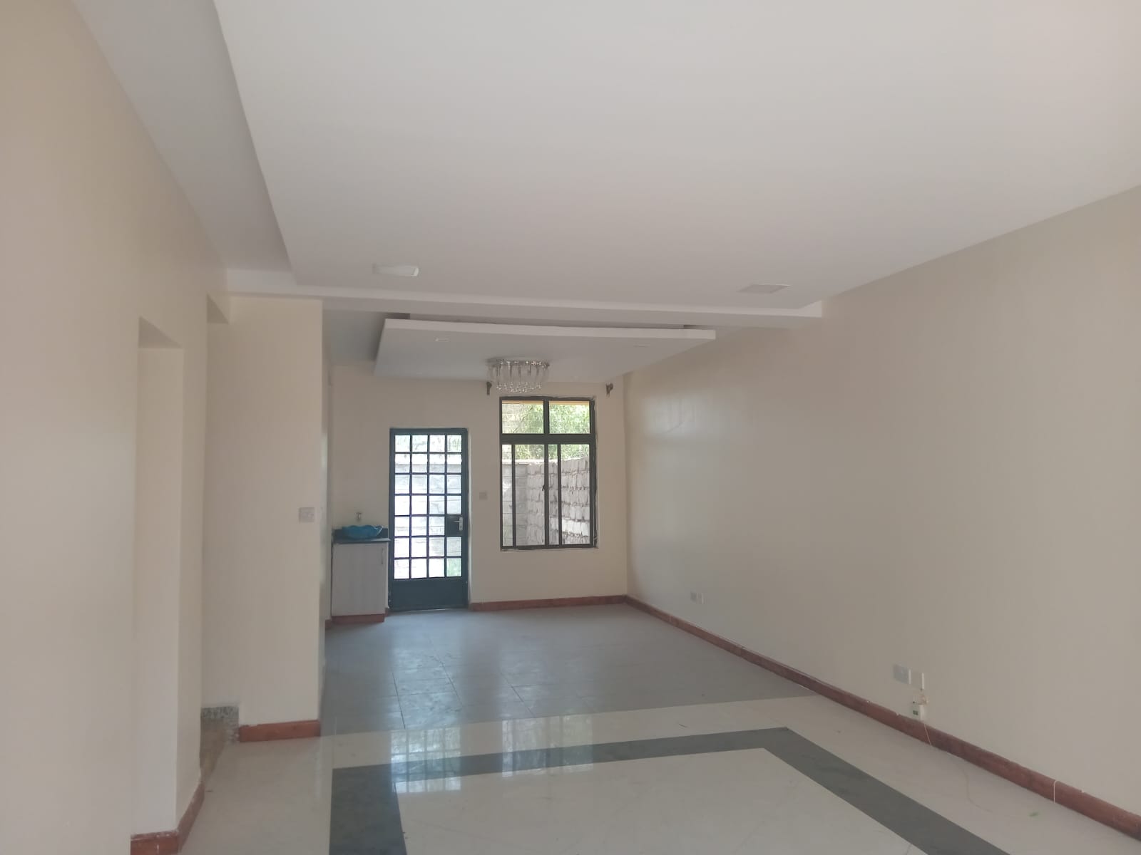 FOR SALE: FOUR-BEDROOM + DSQ SWAHILI-STYLE HOUSE – ATHI RIVER