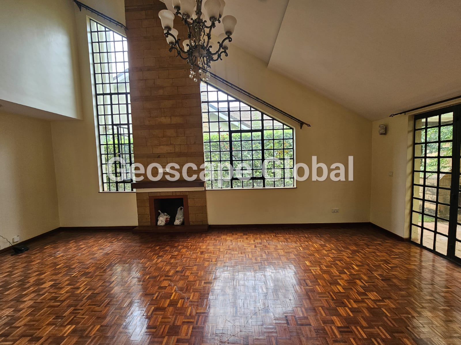 FOR RENT: FOUR-BEDROOM VILLA – KITISURU