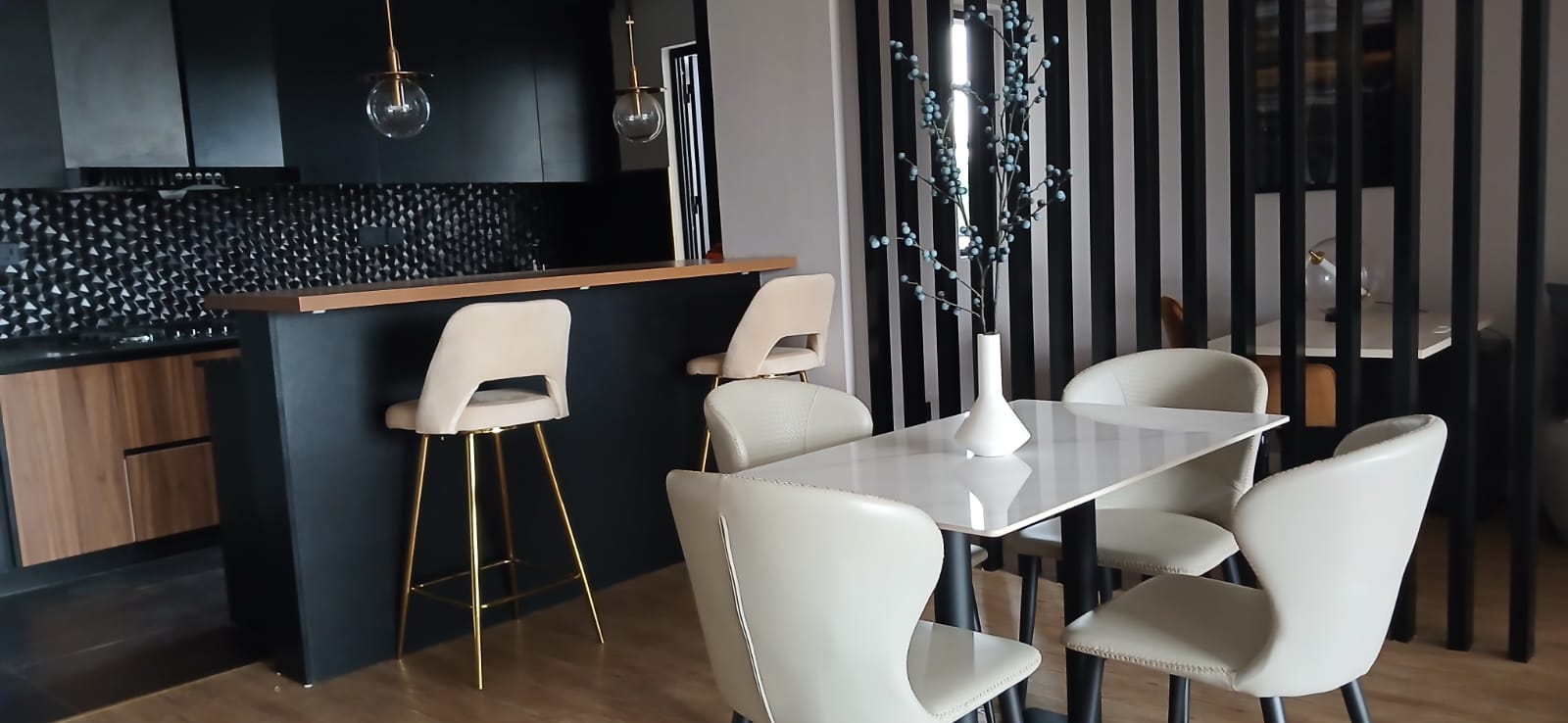 For Rent: Furnished 2-Bedroom Apartment with SQ – Brookside