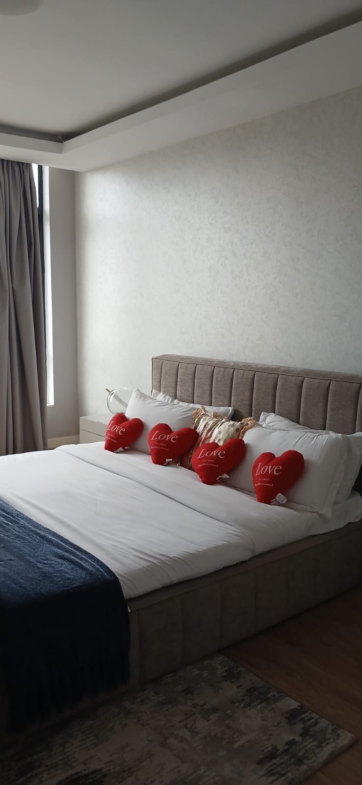 For Rent: Furnished 2-Bedroom Apartment with SQ – Brookside