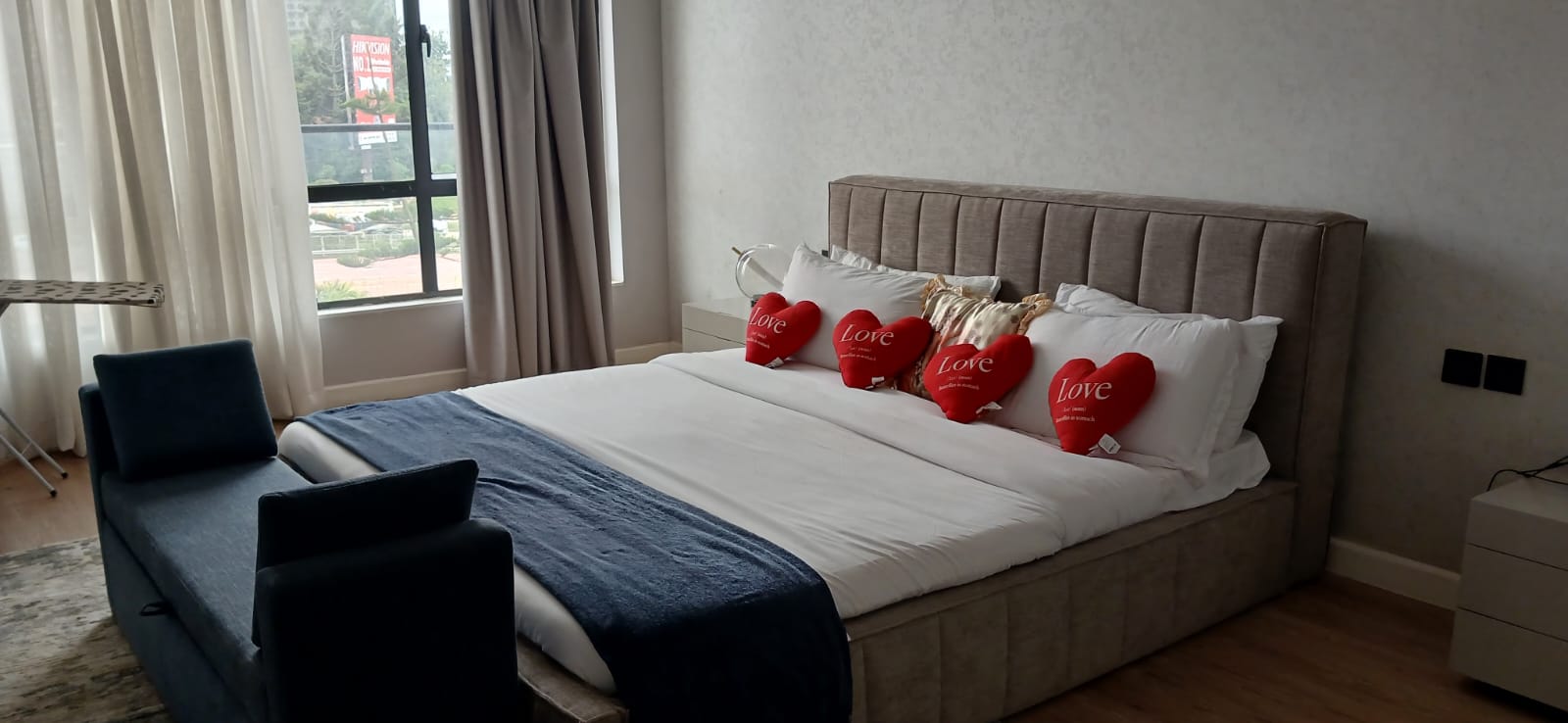 For Rent: Furnished 2-Bedroom Apartment with SQ – Brookside