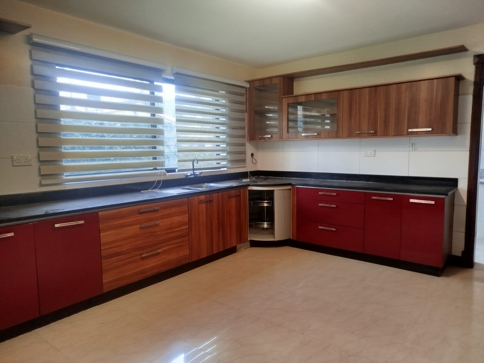KYUNA – FIVE-BEDROOM HOUSE FOR RENT