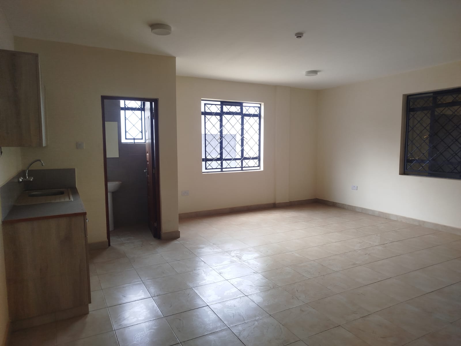 FOR SALE: Warehouse – Baba Dogo, Ruaraka