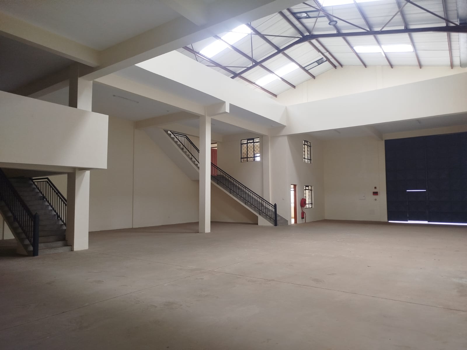 FOR RENT: Warehouse – Baba Dogo, Ruaraka