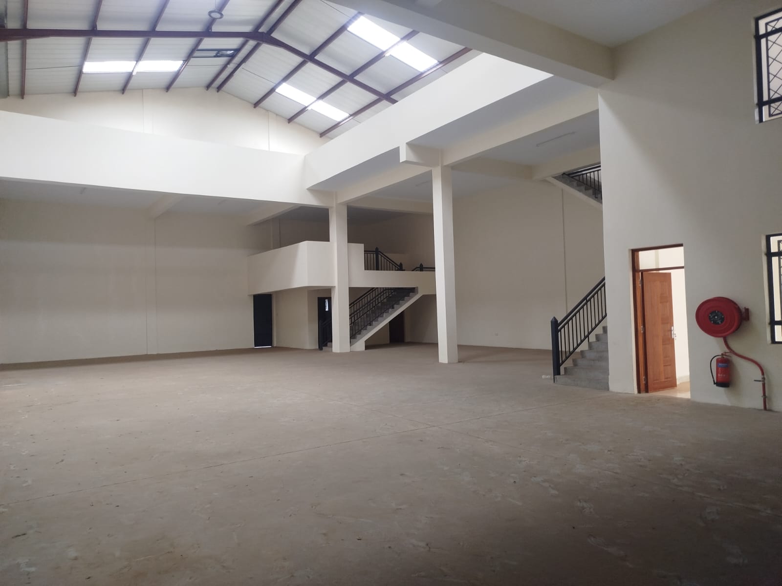 FOR RENT: Warehouse – Baba Dogo, Ruaraka