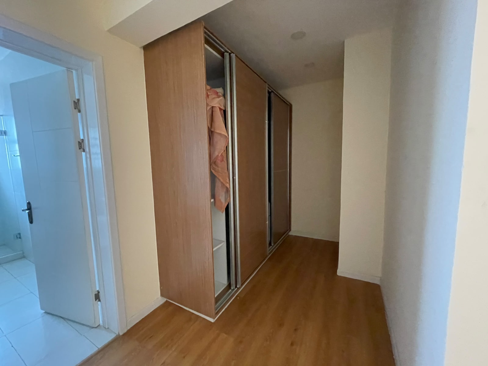 For Rent: 6-Bedroom Penthouse Duplex – Brookside |
