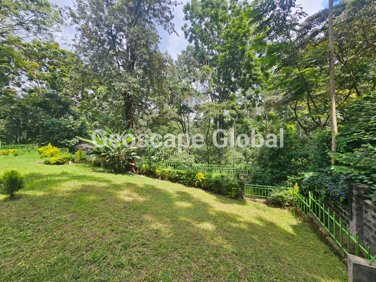 FOR RENT: Five-Bedroom House in Gated Community – Rosslyn