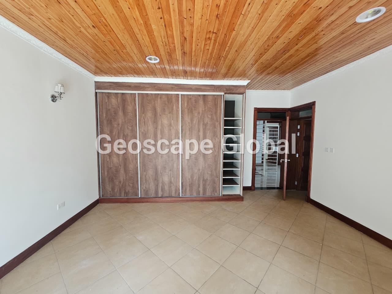 FOR RENT: Five-Bedroom House in Gated Community – Rosslyn
