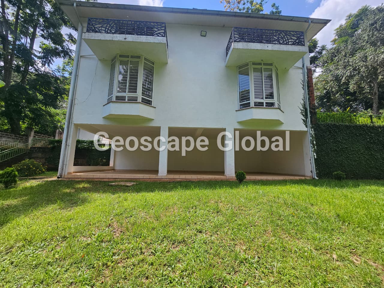 FOR RENT: Five-Bedroom House in Gated Community – Rosslyn