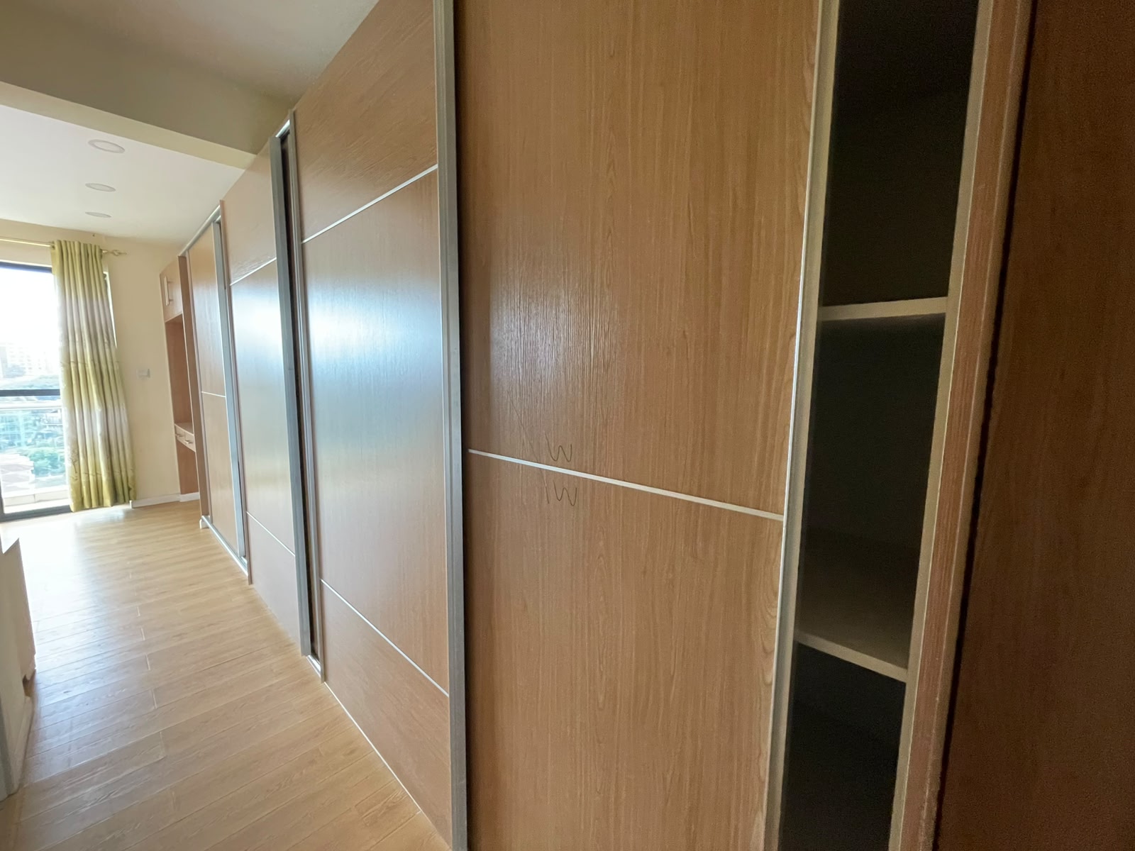 For Rent: 6-Bedroom Penthouse Duplex – Brookside |