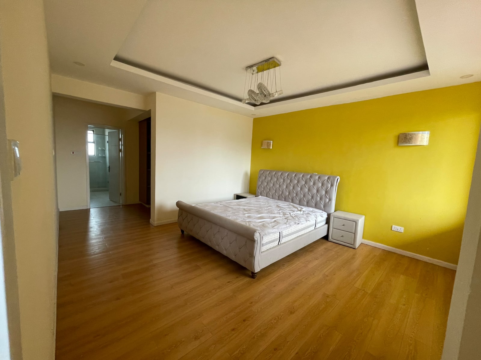 For Rent: 6-Bedroom Penthouse Duplex – Brookside |