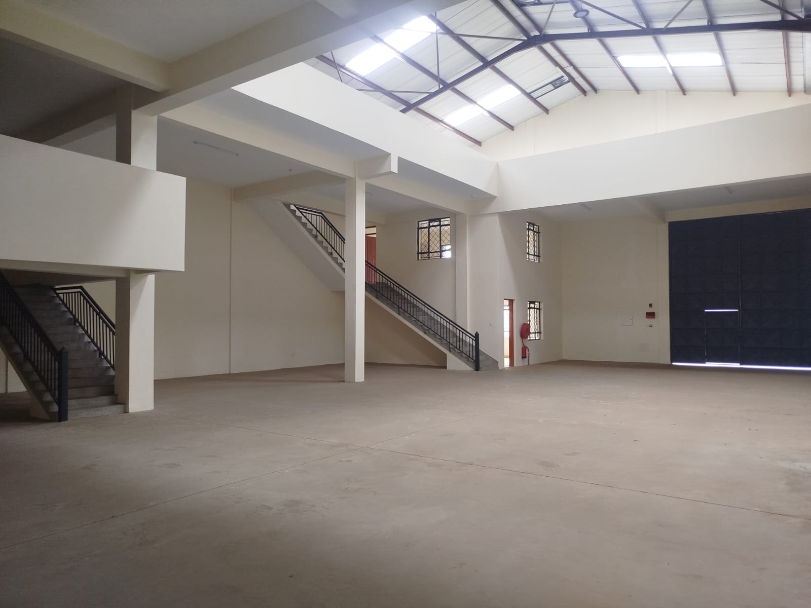 FOR RENT: Warehouse – Baba Dogo, Ruaraka
