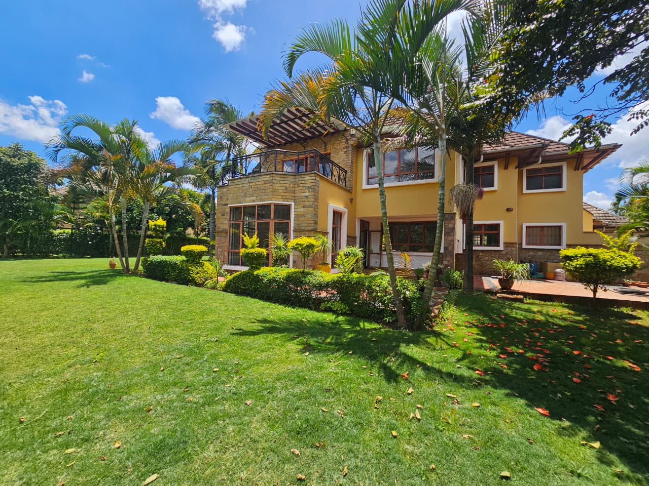 FOR RENT: Five-Bedroom House – Runda
