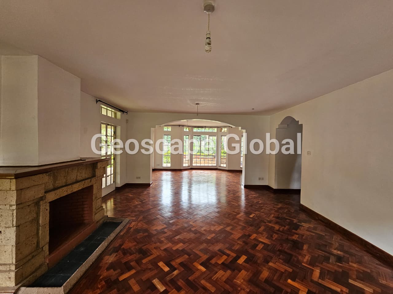 FOR RENT: Five-Bedroom House – Rosslyn