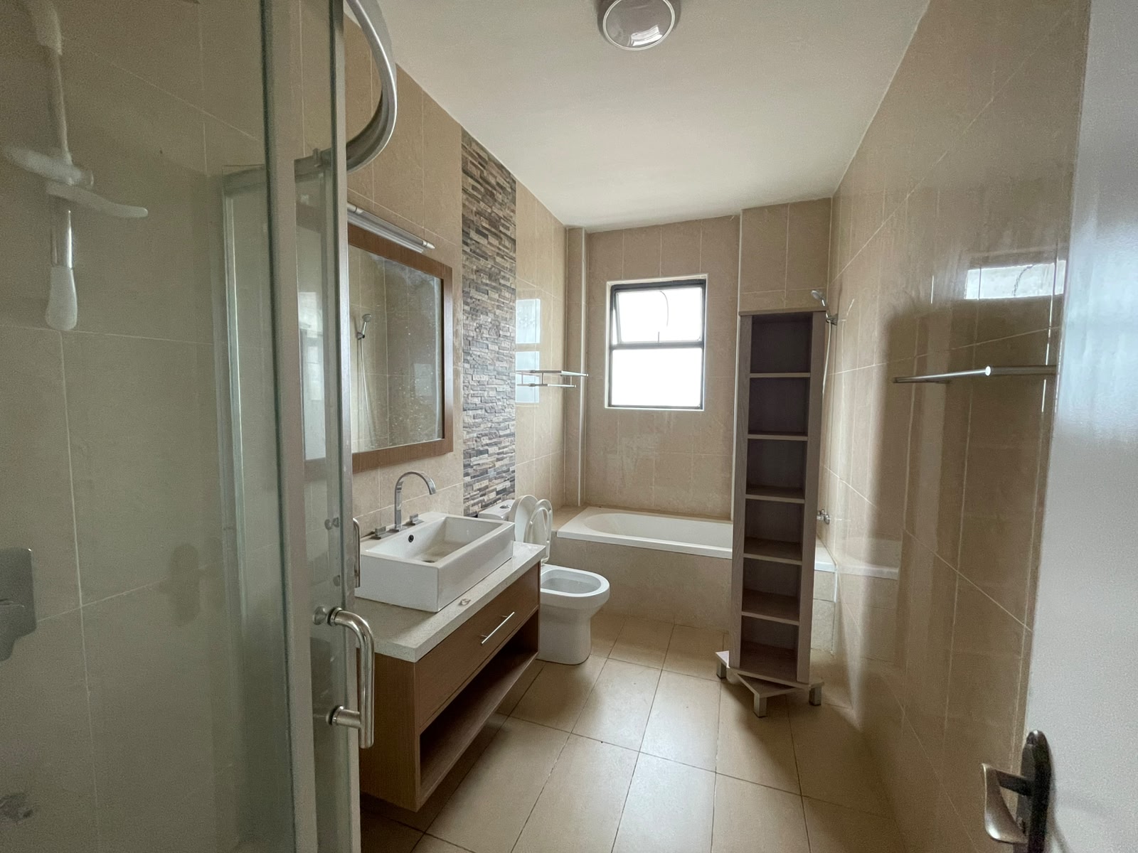 For Rent: 6-Bedroom Penthouse Duplex – Brookside |