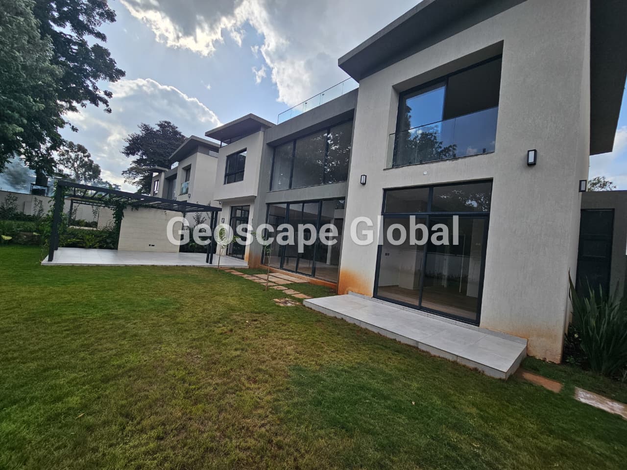 For Rent: Five-Bedroom Villa in a Gated Compound – Runda