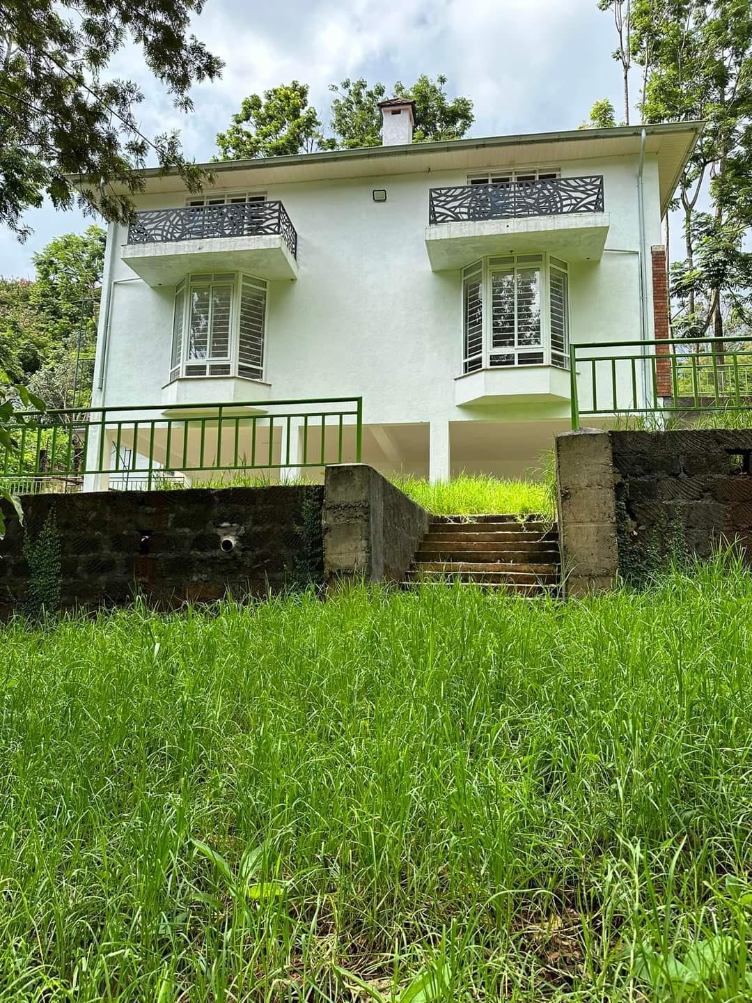 FOR RENT: Five-Bedroom House – Rosslyn (Gated Community