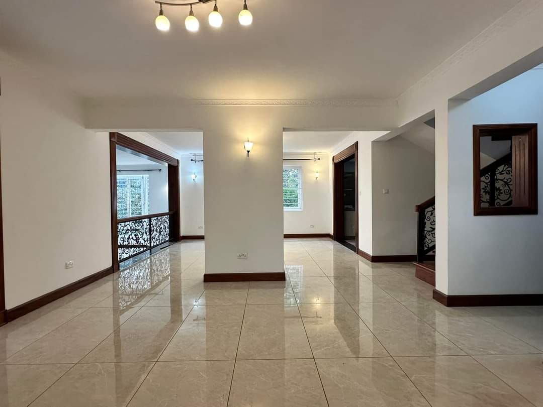 FOR RENT: Five-Bedroom House – Rosslyn (Gated Community