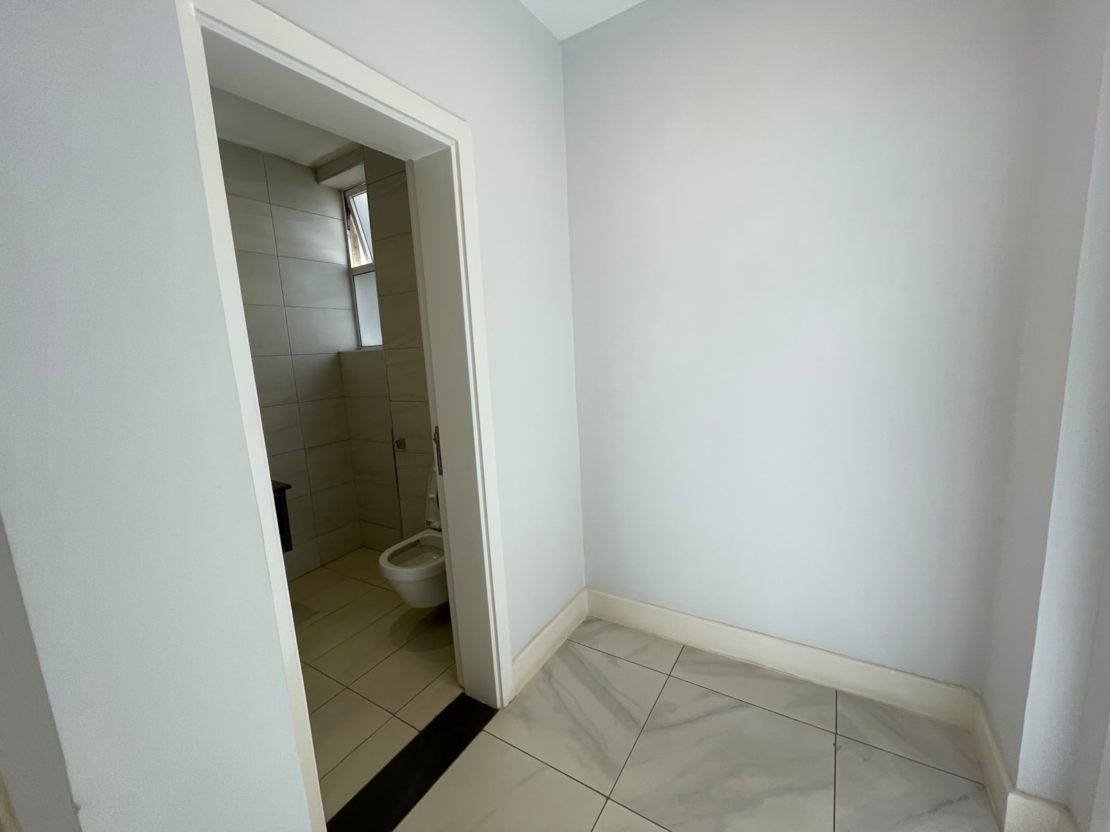 For Rent: Three-Bedroom Unfurnished Apartment with Garden – Westlands