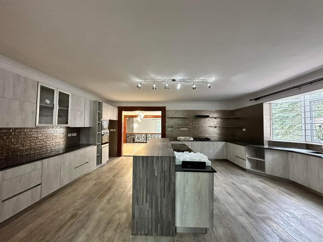 FOR RENT: Five-Bedroom House – Rosslyn (Gated Community