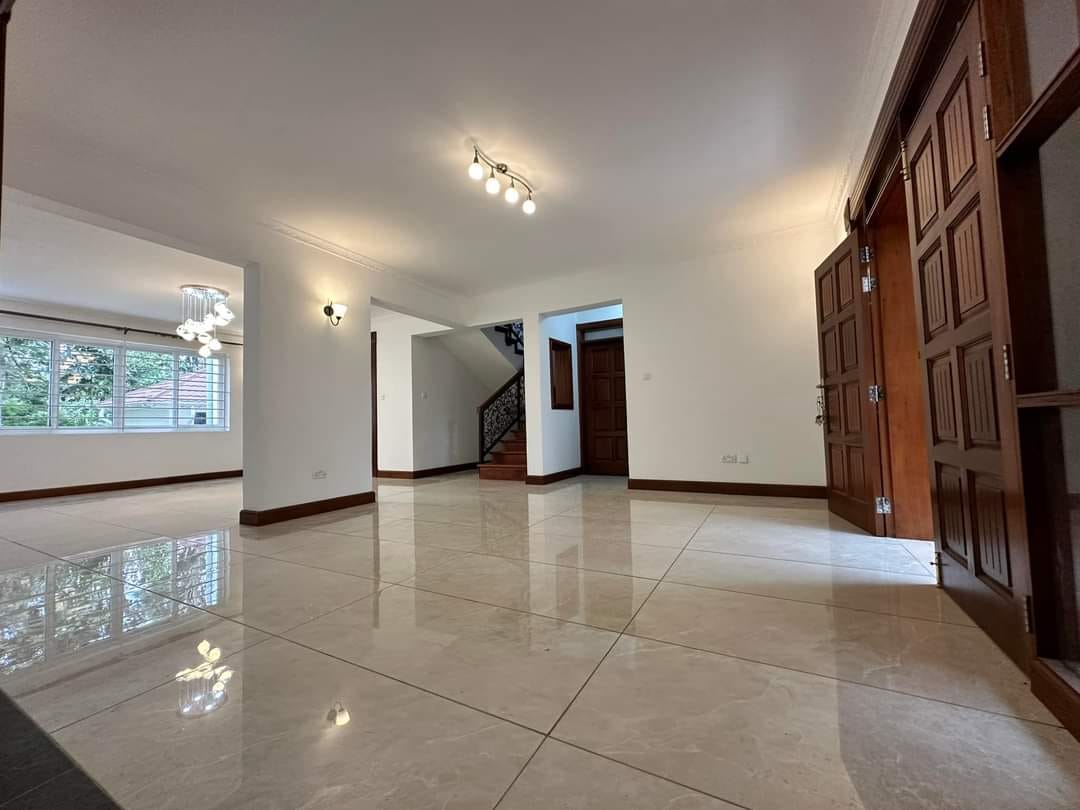 FOR RENT: Five-Bedroom House – Rosslyn (Gated Community