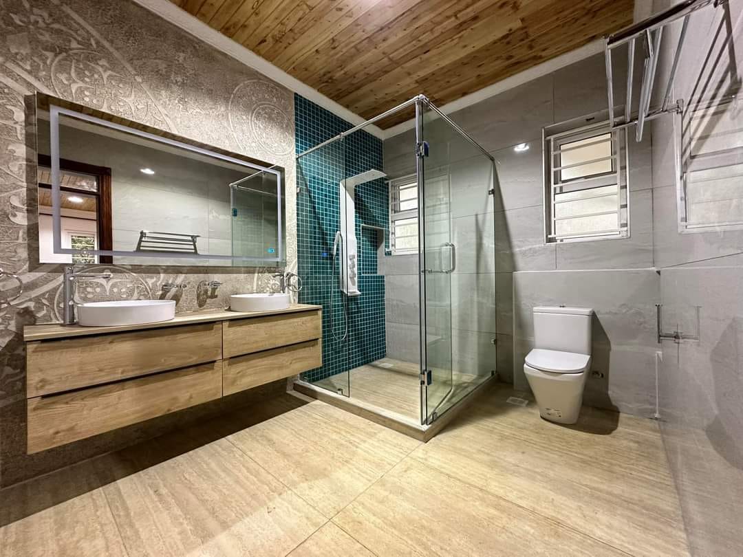 FOR RENT: Five-Bedroom House – Rosslyn (Gated Community