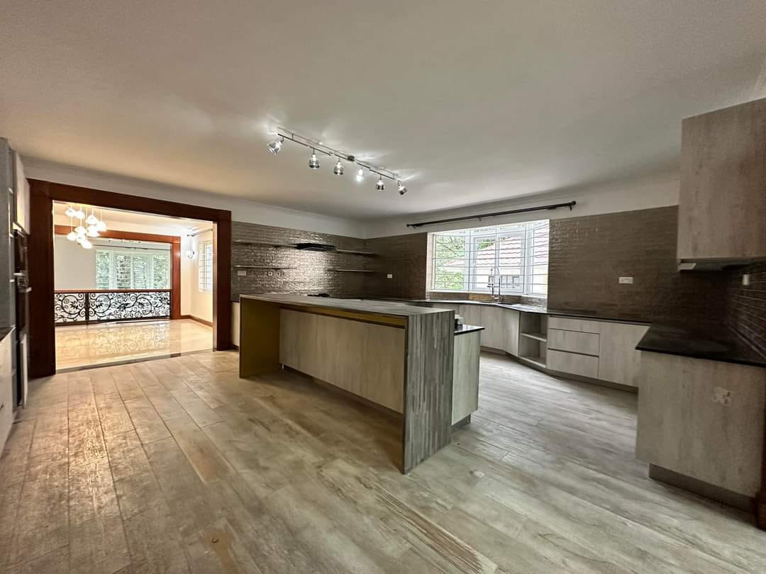 FOR RENT: Five-Bedroom House – Rosslyn (Gated Community