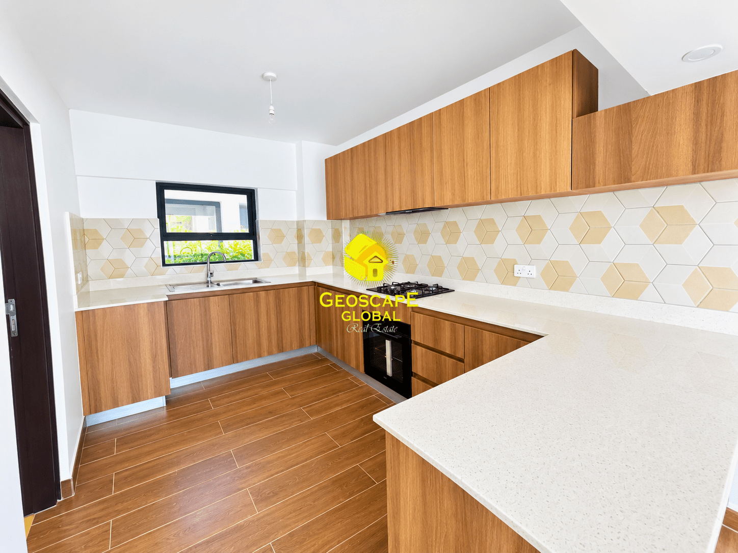 🏡 FOR SALE: Three-Bedroom Unfurnished Apartments – Rosslyn