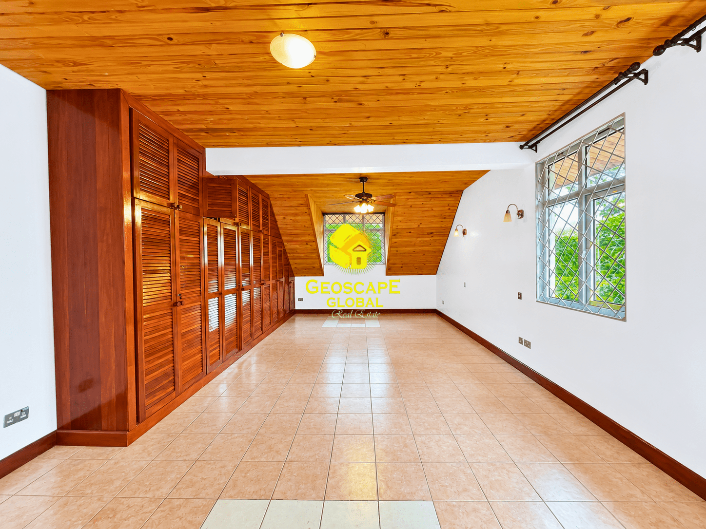 FOR RENT: FIVE-BEDROOM HOUSE – ROSSLYN