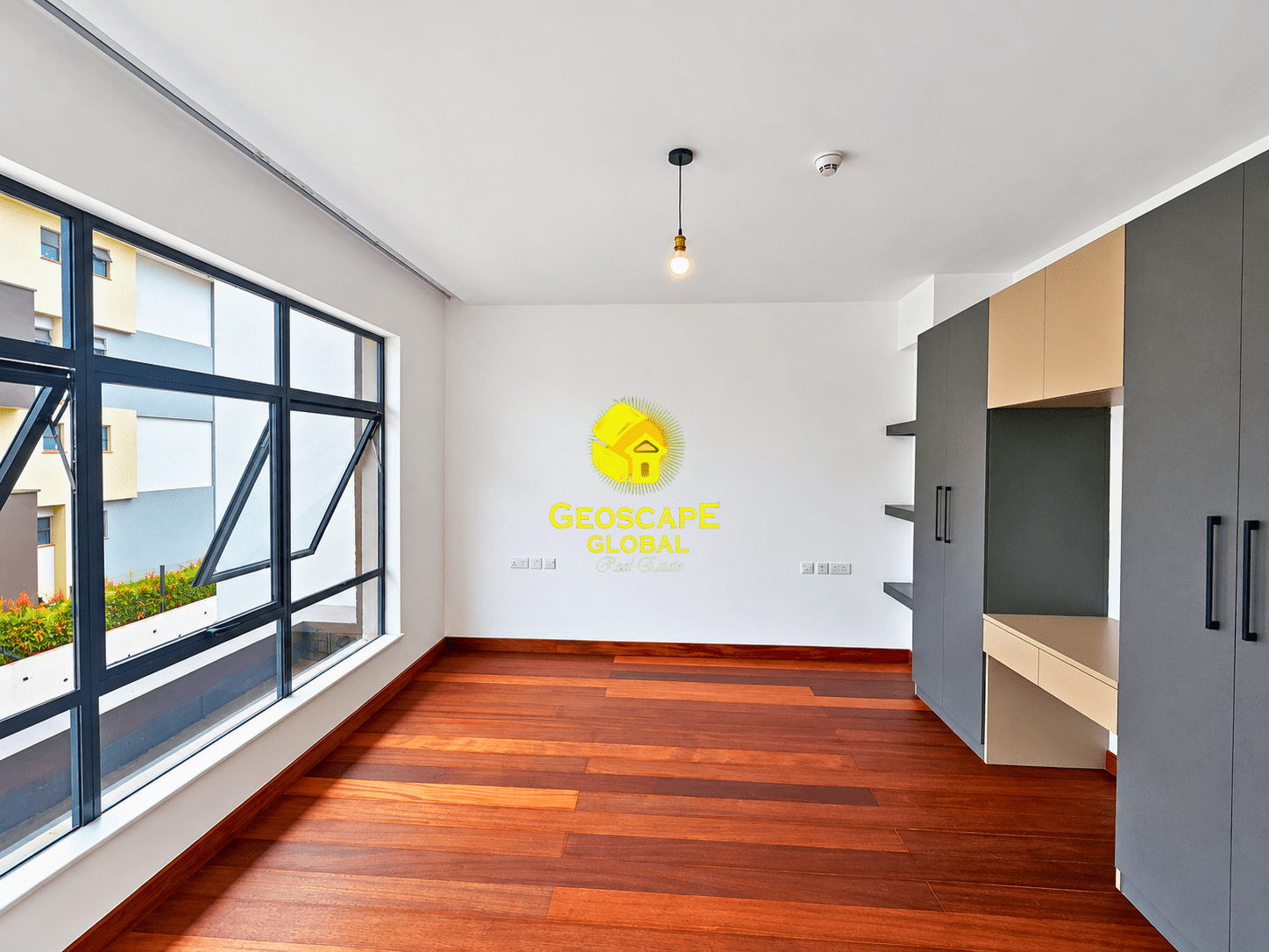 ROSSlyn – Elegant Four-Bedroom Townhouse for Rent
