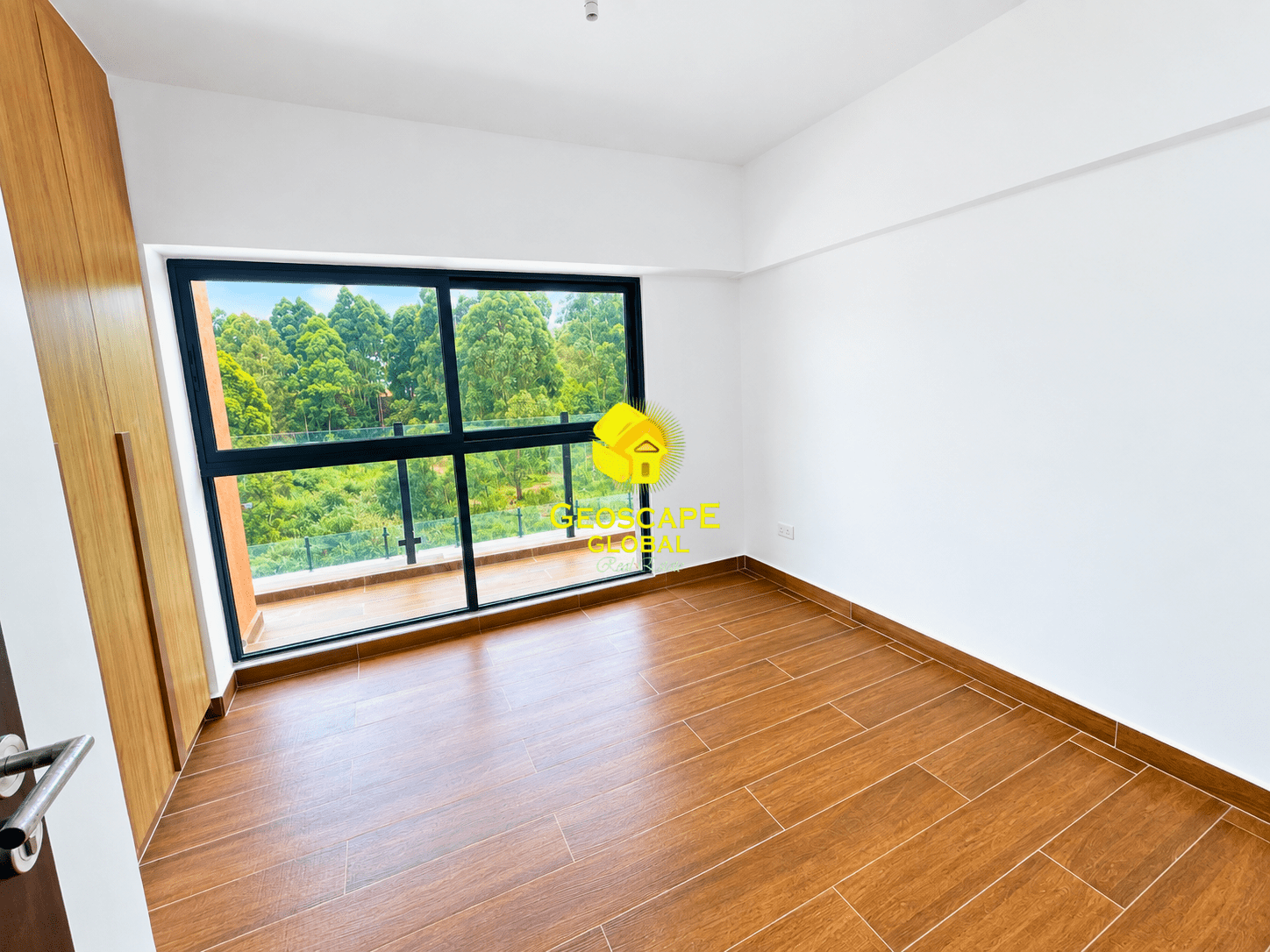 🏡 FOR SALE: Three-Bedroom Unfurnished Apartments – Rosslyn
