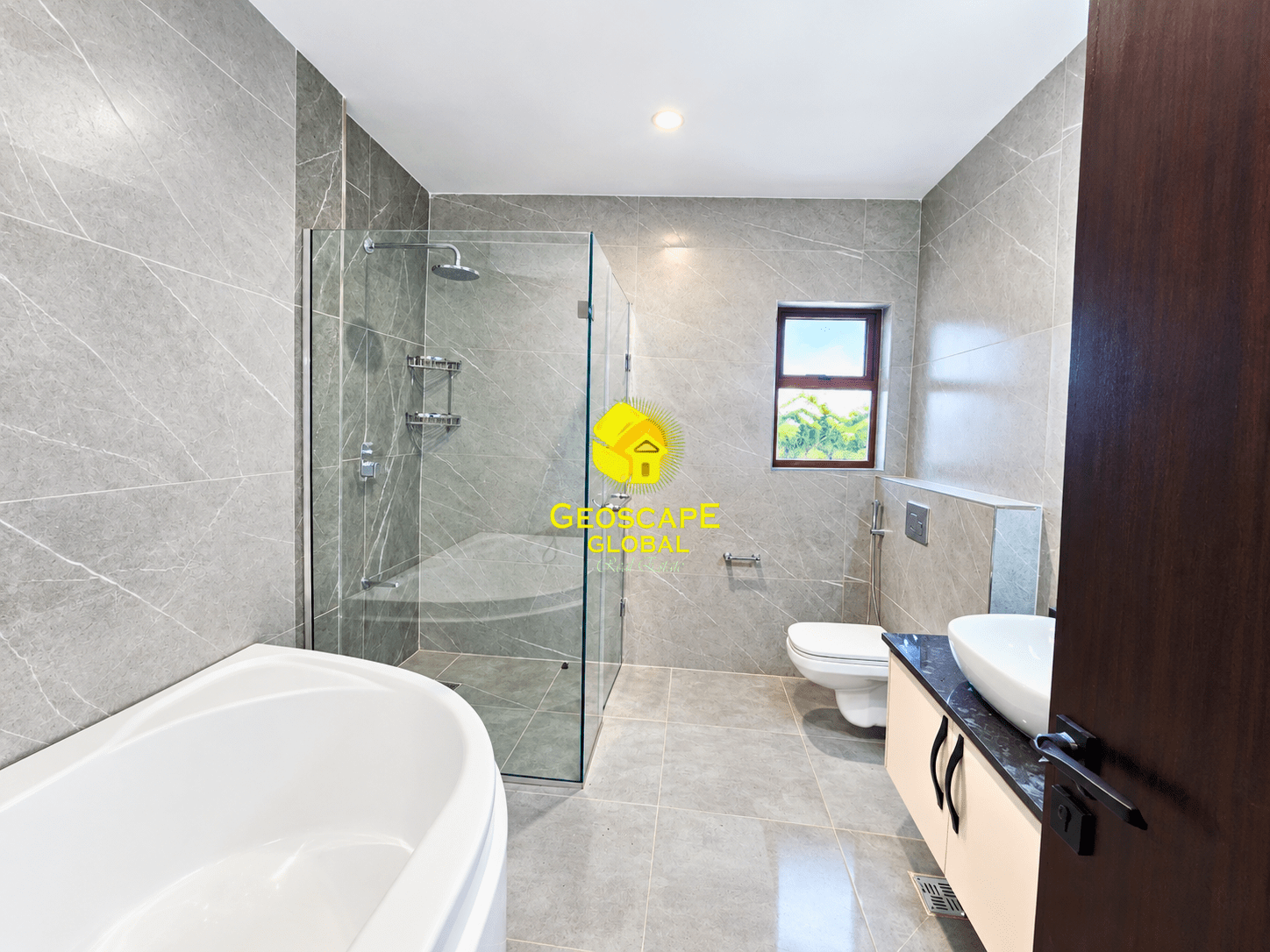 🏡 FOR SALE: Three-Bedroom Furnished Apartments – Kileleshwa